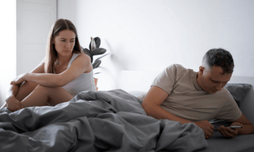 homme qui trompe sa femme